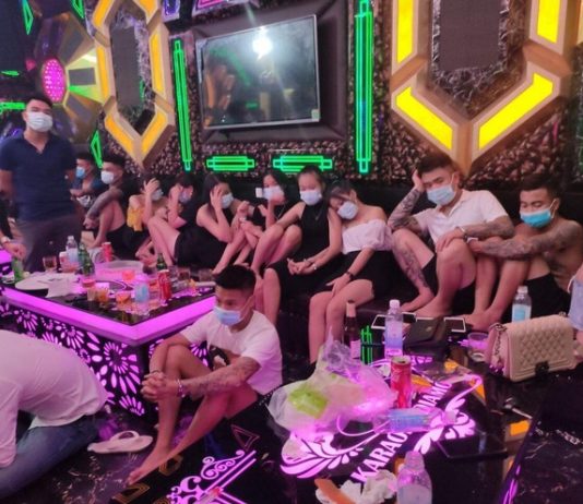 30 thanh thiếu niên tụ tập hát karaoke, sử dụng trái phép chất ma túy
