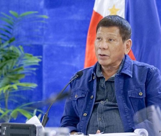 Tổng thống Philippines đề xuất đột nhập vào nhà dân, tiêm vaccine khi đang ngủ